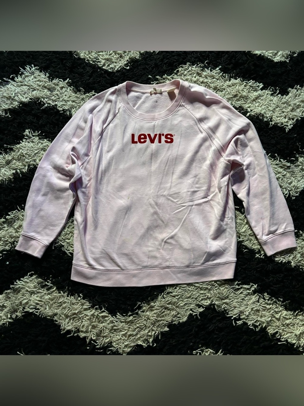 Levi’s Light Pink Long Sleeve Red Logo Graphic Crewneck Sweater Women’s XL